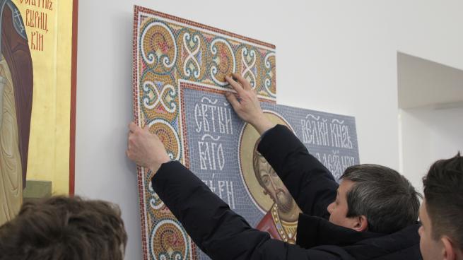 Храм в поселке Романовка украсят мозаичными иконами воспитанники Мультицентра