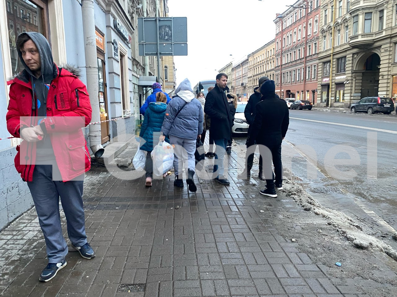 В Петербурге жители соседнего с обрушившимся дома приехали забрать свои вещи  - видео | 20.12.2023 | ЛенОбласть - БезФормата