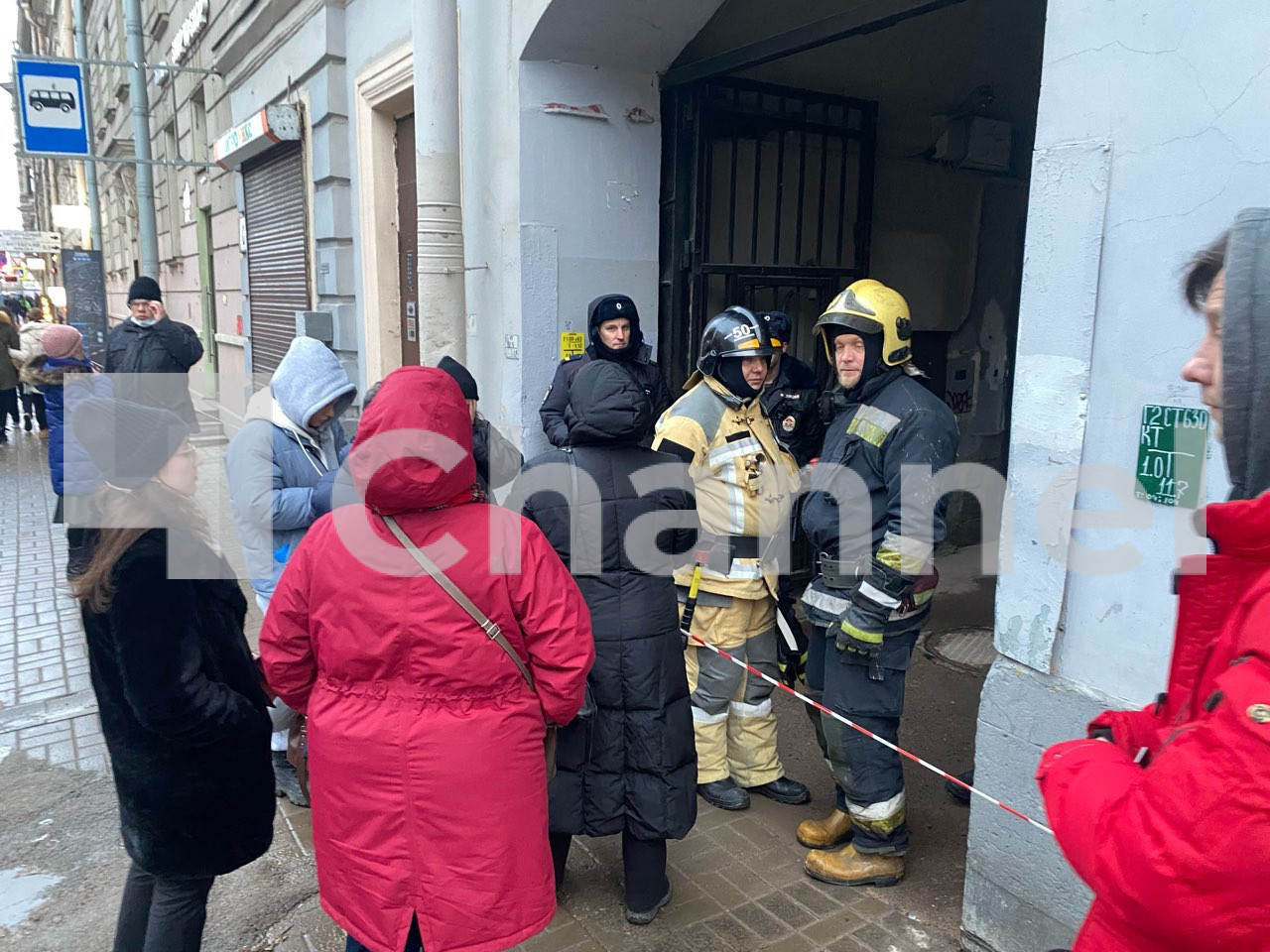 В Петербурге жители соседнего с обрушившимся дома приехали забрать свои  вещи - видео | 20.12.2023 | ЛенОбласть - БезФормата