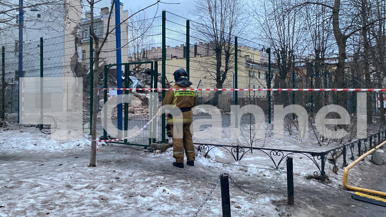 Как выглядит место обрушения дома на Гороховой улице в Петербурге