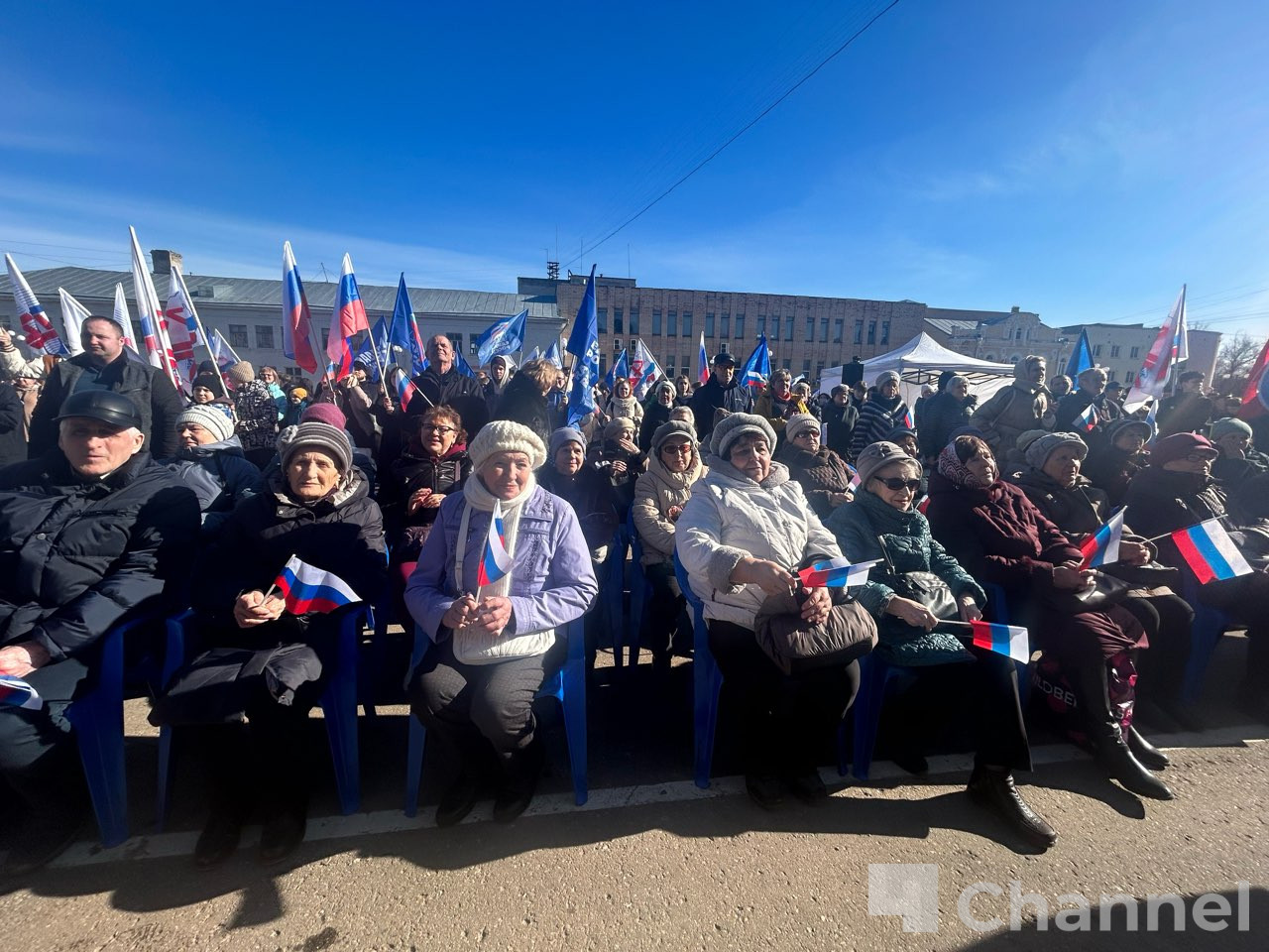 Александр Дрозденко посетил форум-концерт Сторонников 