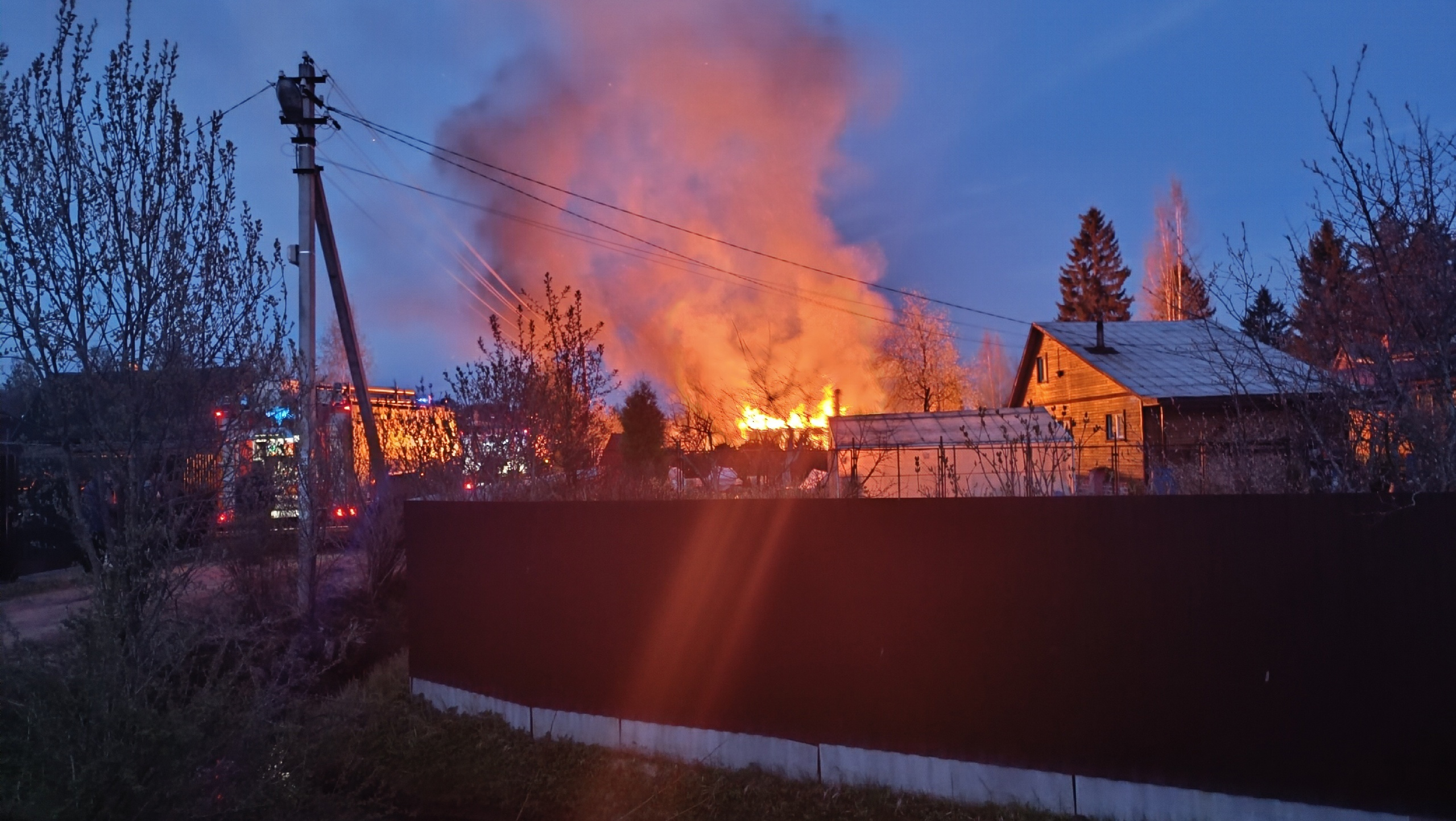 Пожарные тушили четыре пожара под Кировском в Ленобласти