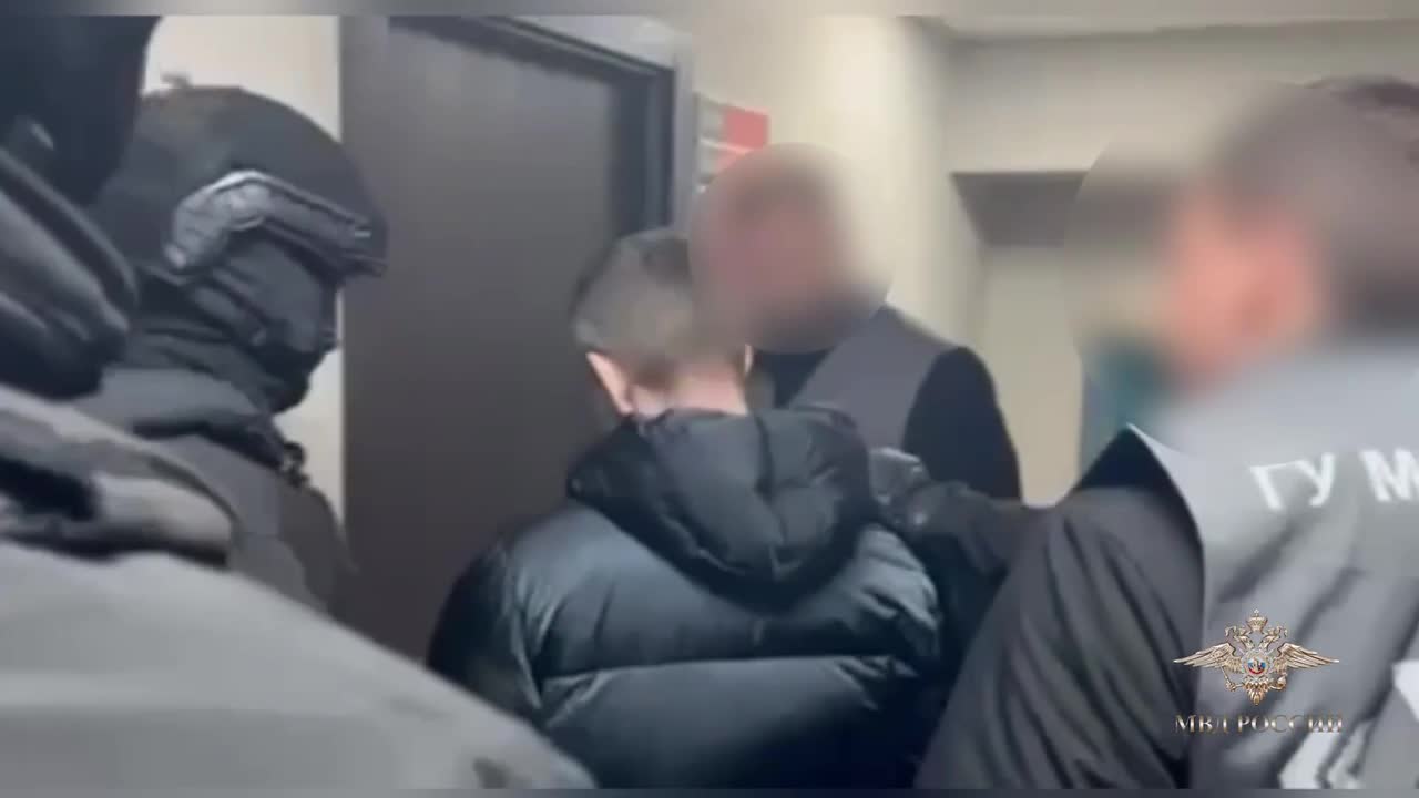 В Петербурге ликвидировали техцентр телефонных мошенников